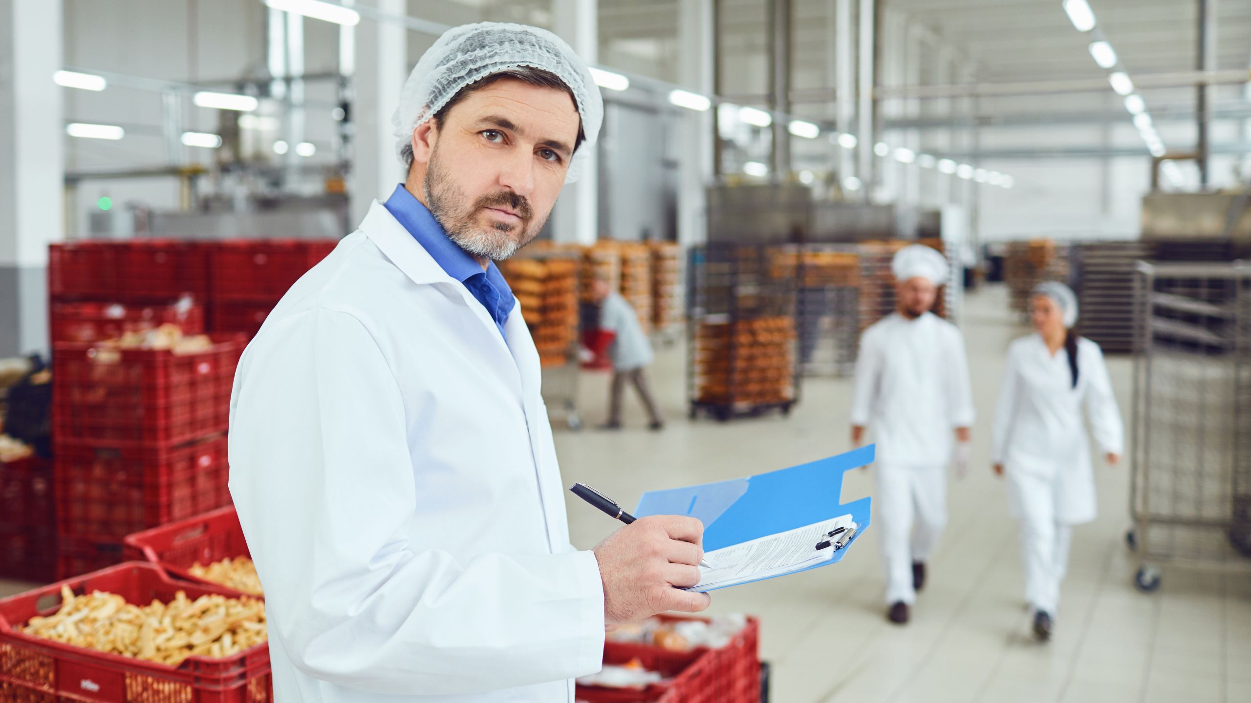 A PCQI performs a food facility inspection.